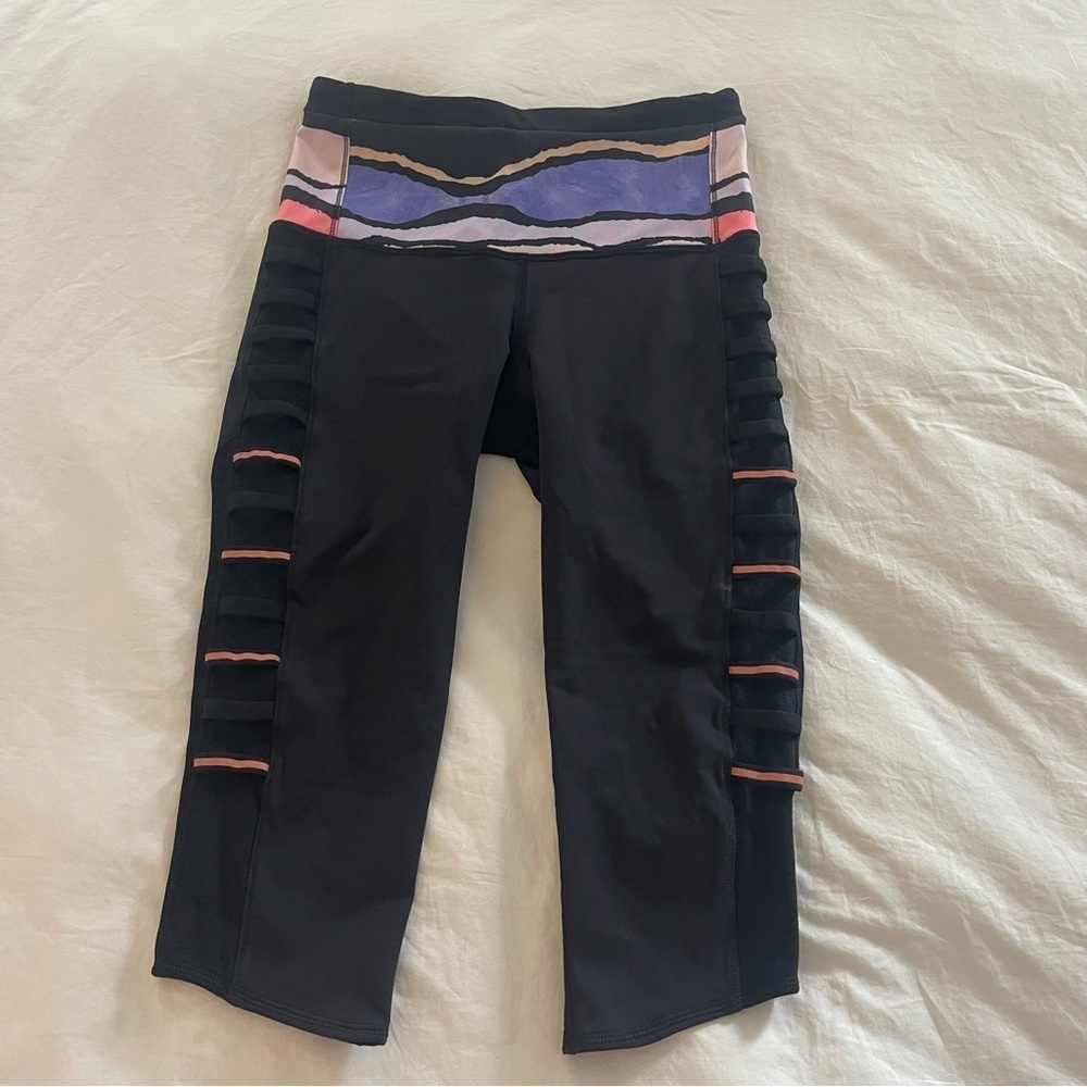 Lululemon Breezy Bleacher Stripe Iris Crop Legging - Picture 3 of 9